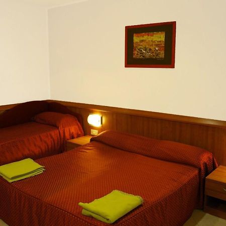Hotel Bengasi Rimini Exteriör bild