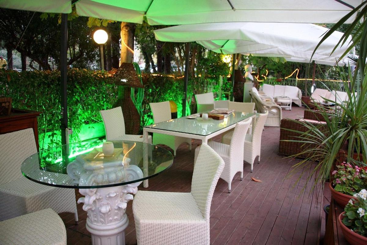 Hotel Bengasi Rimini Exteriör bild