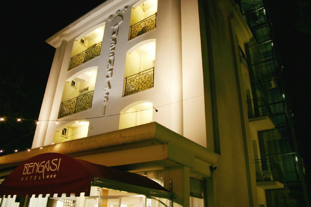 Hotel Bengasi Rimini Exteriör bild