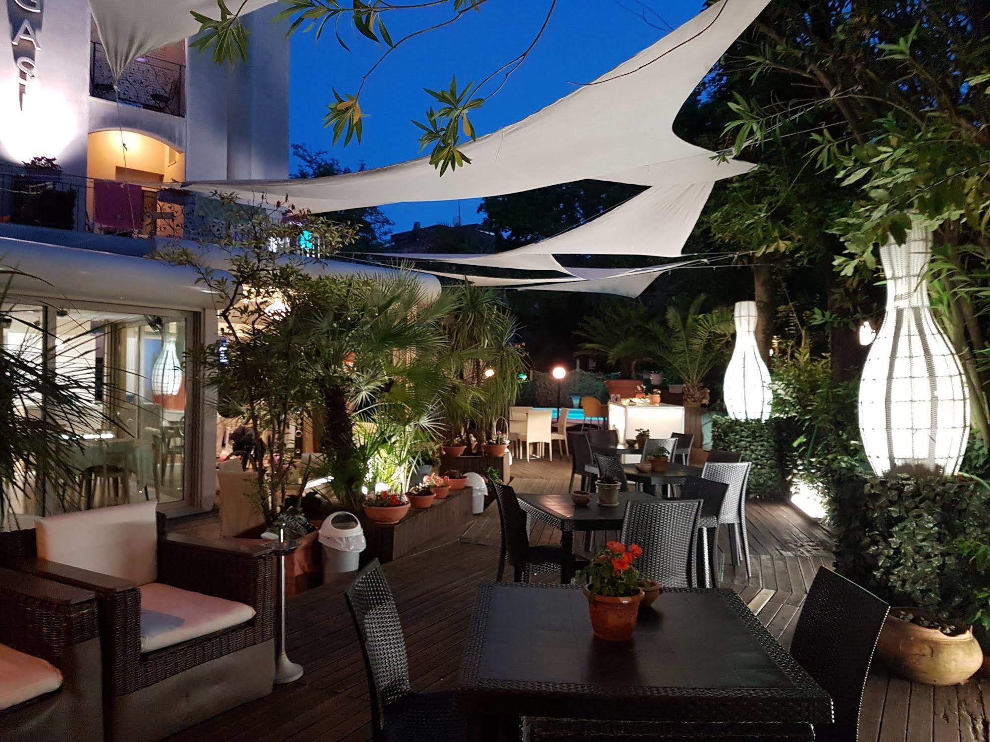 Hotel Bengasi Rimini Exteriör bild